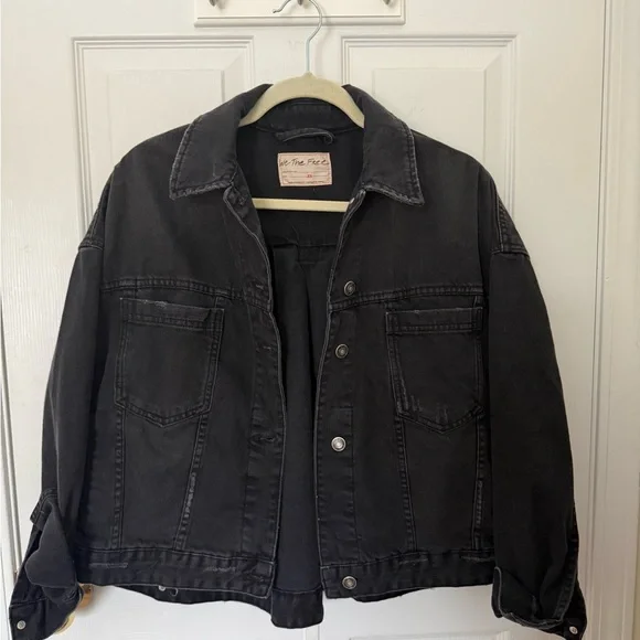 Free People Dark Denim Jean Jacket, NWT - Picture 4 of 6